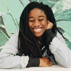 Meet your Posher, Symmone